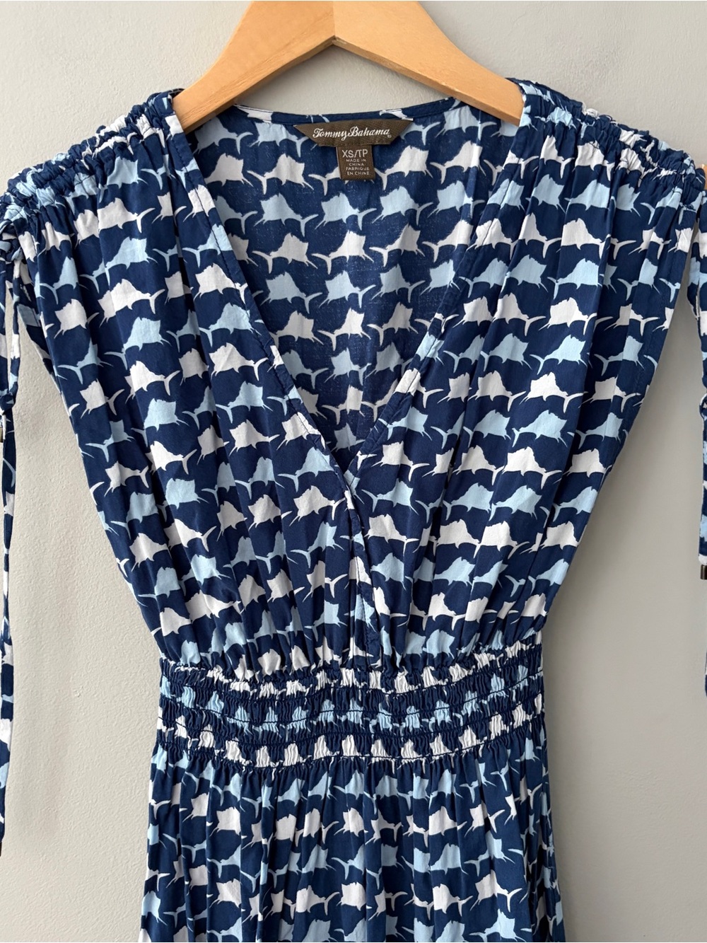 Tommy Bahama Blue White Geometric Print Tie Shoulder Smocked Dress XS/P Coastal - Picture 5 of 7